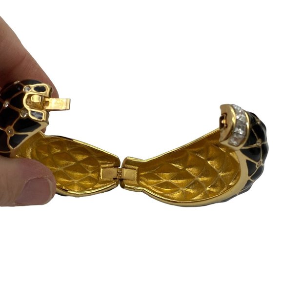 Vintage Swarovski black emamel & gold tone clamp bow tie bracelet Stamped - Picture 7 of 11